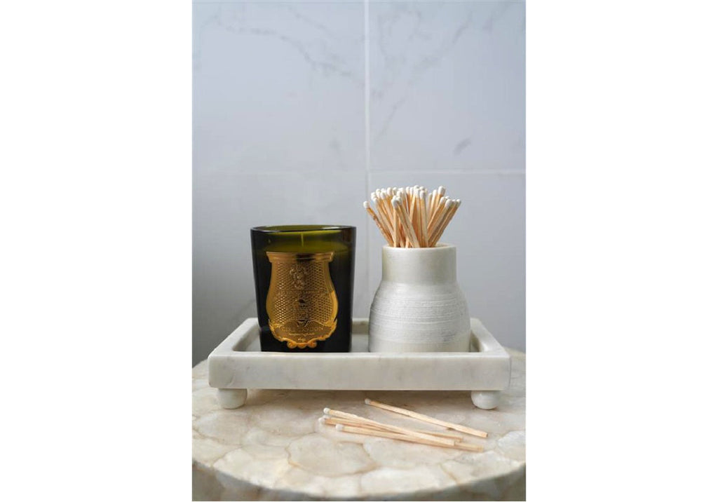 Bougie en verre d'inspiration française au parfum de citron, figue, bois de cèdre et lavande pour salon et chambre