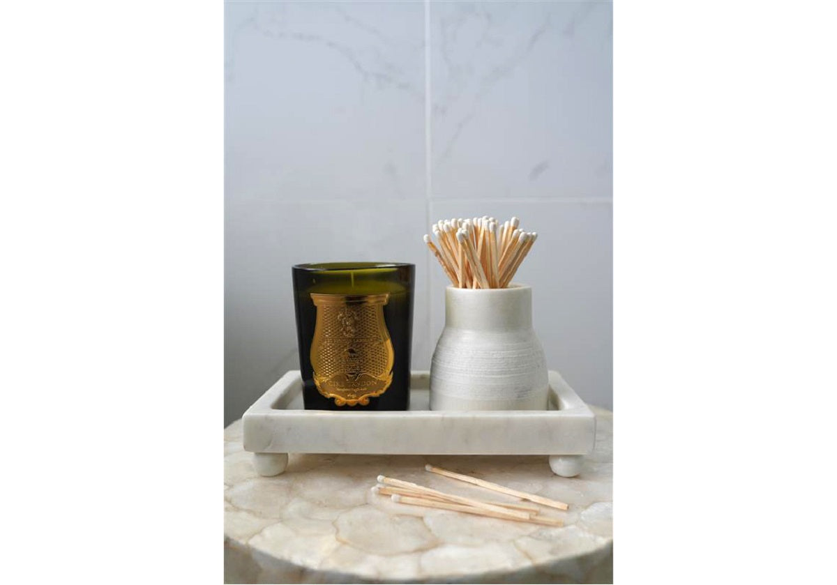 Bougie en verre d'inspiration française au parfum de citron, figue, bois de cèdre et lavande pour salon et chambre