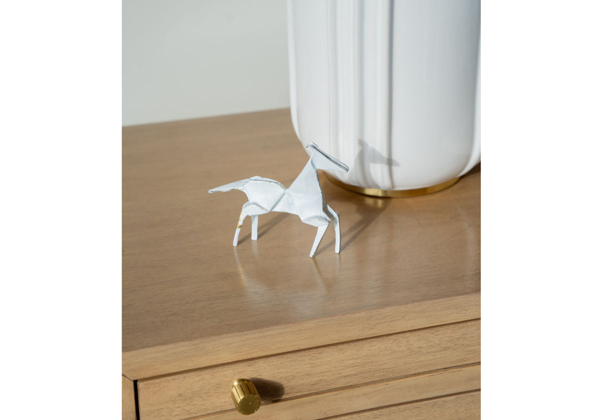 Sculpture de cheval en laiton classique avec détails en fonte pour bureau et salon