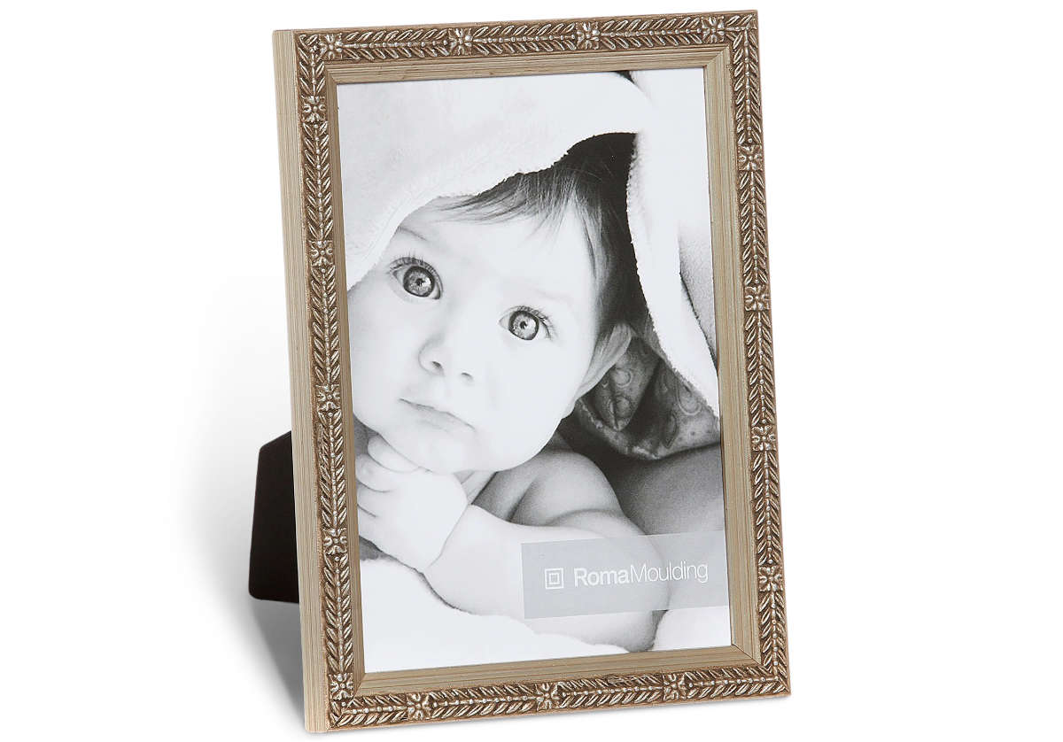 Cadre photo classique feuille d'argent avec finition artisanale en format portrait ou paysage pour bureau et chambre à coucher