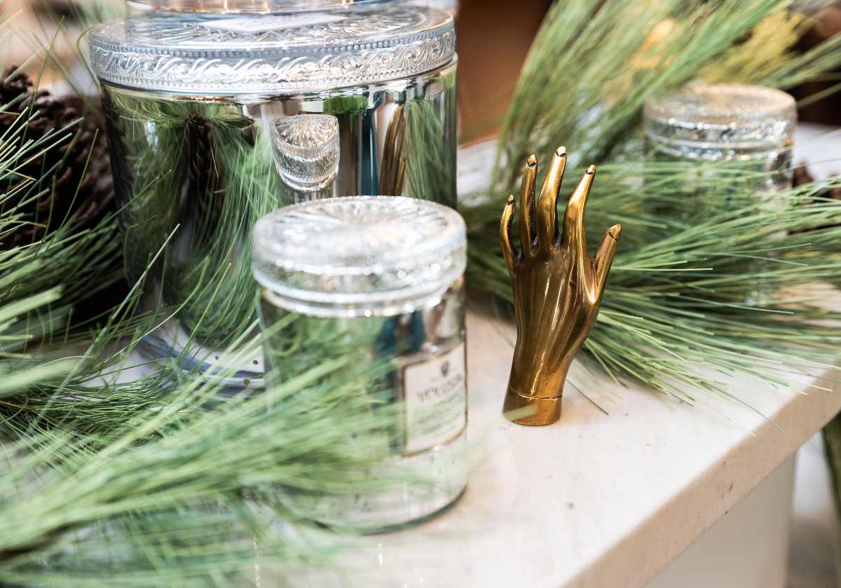 Bougie artisanale en cire de coco naturelle au parfum Poivre rose Tabac Persistant pour Salon et Bureau