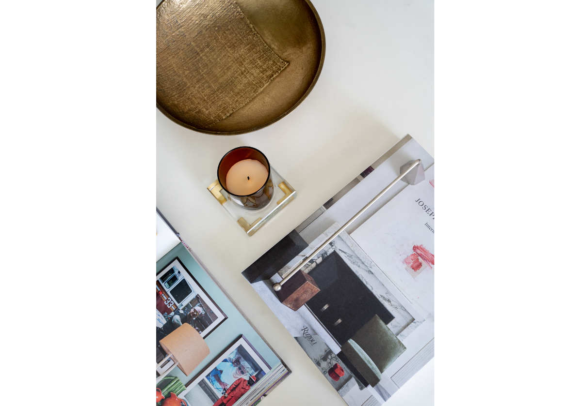 Plat Diffuseur en Cristal de Luxe avec Cristal K1 et Pieds en Laiton pour Chambre et Salon