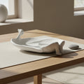 Sculpture de figurine en plâtre et pierre artistique avec forme allongée en plâtre blanc pour salon et chambre à coucher